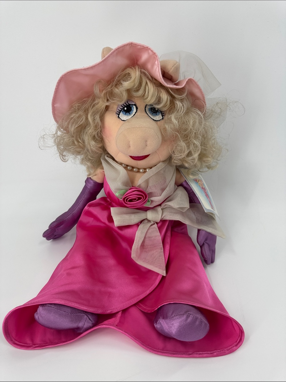 JIM HENSON’s Muppet Miss Piggy Plush Doll in Hot Pink Dress Collectors